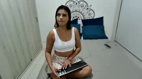 Snapshot of scarlett_evanz_ chatting on 03.04.25 Scarlett Evans online show from 03.04.25