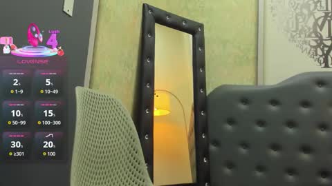 Snapshot of scarlett_foxxy_ chatting on 09.11.25 Scarlett online show from 09.11.25