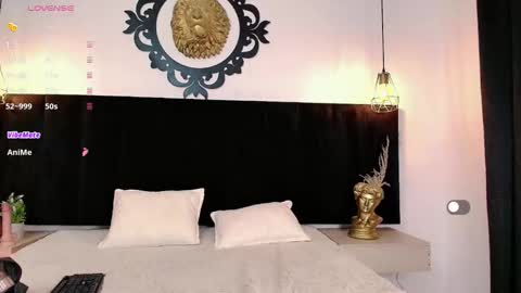 Snapshot of scarlett_hill__ chatting on 12.01.25 SCARLETT online show from 12.01.25