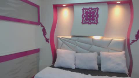 Scarlet online show from 12.17.24