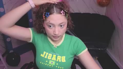 Snapshot of scarlett_joe_v chatting on 10.22.25 scarlett_joe_v online show from 10.22.25