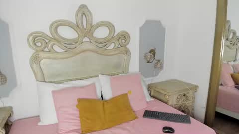 Snapshot of scarlett_monroe__ chatting on 07.21.26 scarlett_monroe__ online show from 07.21.26