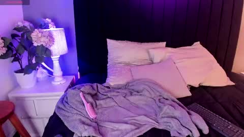 Scarlett online show from 04.16.26