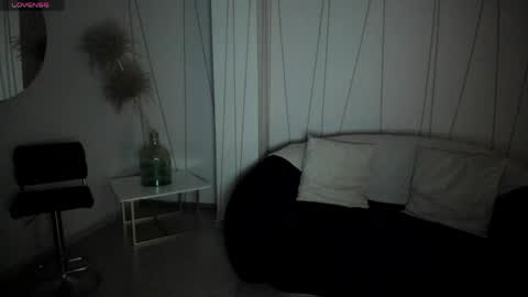 Sacrlett Blaze online show from 04.11.26