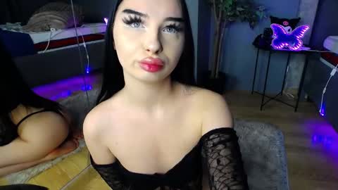 scarlettjakobs online show from 02.10.26