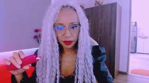Snapshot of scarlettmalbec chatting on 07.10.26 Scarlett online show from 07.10.26