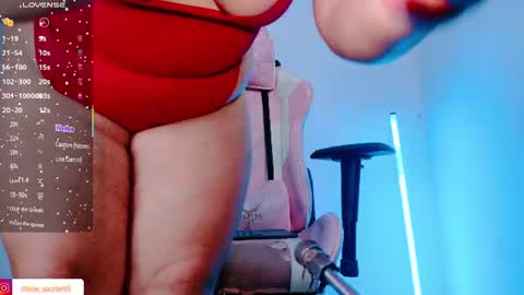 Snapshot of scarlettqueen56 chatting on 06.17.26 chloe online show from 06.17.26