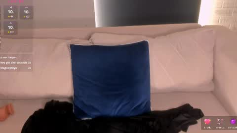 Snapshot of scarlettrosex1 chatting on 06.25.26 Scarlett Rose online show from 06.25.26