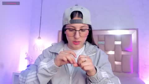 Scarlet online show from 04.21.26