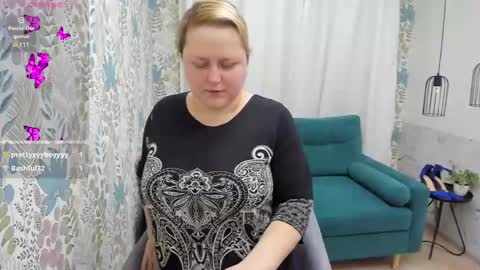 Snapshot of scarlettsoft chatting on 02.25.25 Scarlett online show from 02.25.25