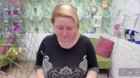 Snapshot of scarlettsoft chatting on 03.01.25 Scarlett online show from 03.01.25