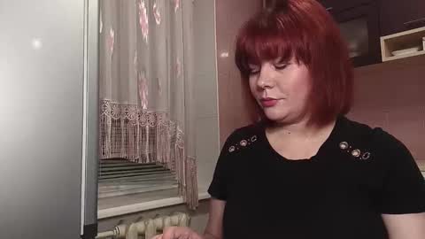 Snapshot of scarlettwave chatting on 12.03.25 Anya online show from 12.03.25