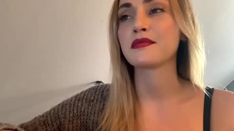 Snapshot of scarlettxblonde chatting on 04.04.26 ScarlettxBlonde online show from 04.04.26
