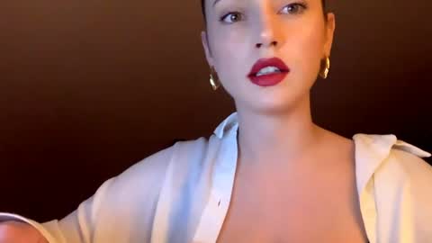 Snapshot of scarlettxblonde chatting on 04.05.26 ScarlettxBlonde online show from 04.05.26