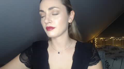 Snapshot of scarlettxblonde chatting on 05.30.26 ScarlettxBlonde online show from 05.30.26