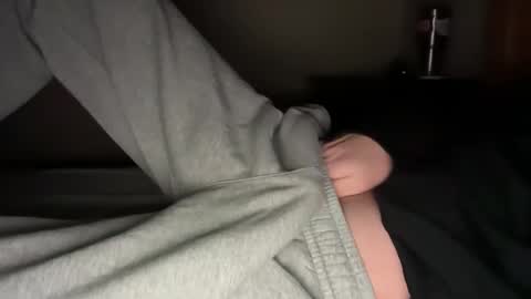 Skinny College Boy online show from 01.16.26