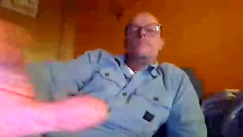 Snapshot of schmuhbaer1 chatting on 10.13.25 schmuhbaer1 online show from 10.13.25