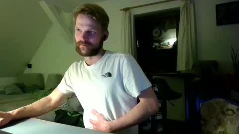 Snapshot of schrilliex chatting on 03.25.26 Scautch online show from 03.25.26