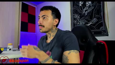 Alejandro help me to reach 200 thumps up online show from 10.20.25