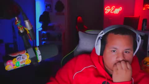 Snapshot of scorpion_boo chatting on 11.19.25 scorpion online show from 11.19.25