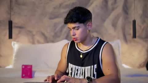 Andrew Flintt online show from 03.04.26