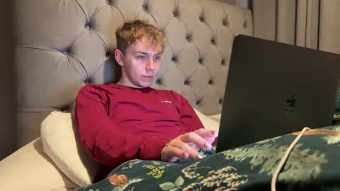 Snapshot of scottish_twink01 chatting on 02.10.25 danny online show from 02.10.25