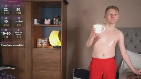 Snapshot of scottish_twink01 chatting on 05.20.26 danny online show from 05.20.26