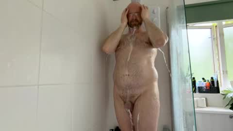 Snapshot of scottric chatting on 05.27.26 SexyDaddy online show from 05.27.26