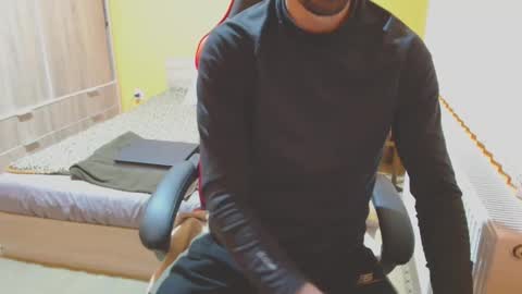 Snapshot of scotty_98 chatting on 12.31.24 scotty_98 online show from 12.31.24