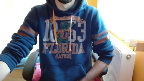 Snapshot of scotty_98 chatting on 03.12.25 scotty_98 online show from 03.12.25