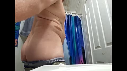 Snapshot of sdraftt45 chatting on 12.25.24 Arin online show from 12.25.24