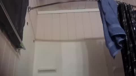 Snapshot of sdraftt45 chatting on 10.16.25 Arin online show from 10.16.25