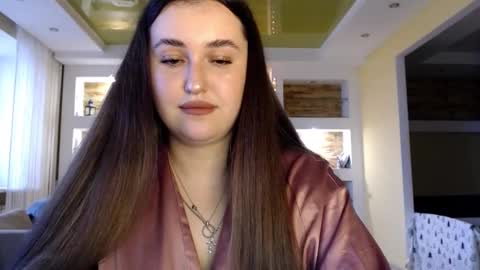 Snapshot of sea_cocktail chatting on 12.25.24 Elizabeth  online show from 12.25.24