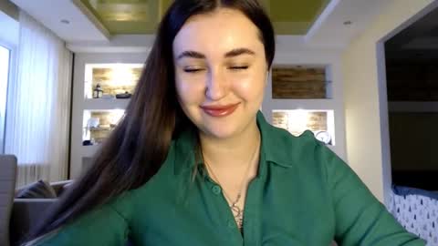 Snapshot of sea_cocktail chatting on 01.24.25 Elizabeth  online show from 01.24.25