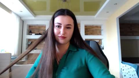 Snapshot of sea_cocktail chatting on 02.08.25 Elizabeth  online show from 02.08.25