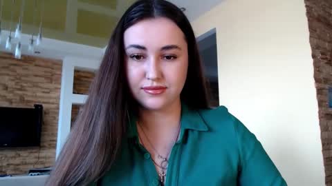 Snapshot of sea_cocktail chatting on 02.25.25 Elizabeth  online show from 02.25.25