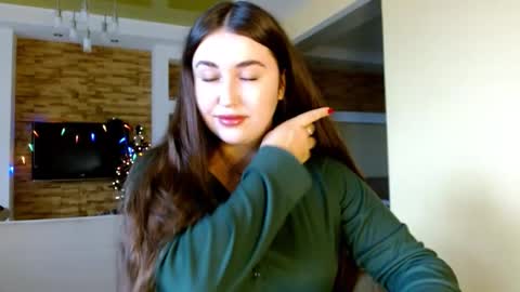 Elizabeth  online show from 12.14.25