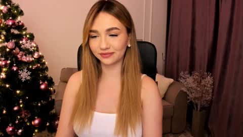 Snapshot of seaebreeze chatting on 12.23.24 Kate online show from 12.23.24