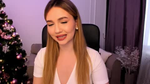 Snapshot of seaebreeze chatting on 12.23.24 Kate online show from 12.23.24