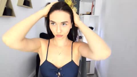 Snapshot of seaebreeze chatting on 09.17.25 Kate online show from 09.17.25