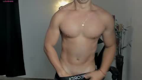 Snapshot of sean_brownx chatting on 06.20.26 Sean online show from 06.20.26