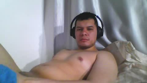 Snapshot of seb5759 chatting on 06.06.26 seb5759 online show from 06.06.26