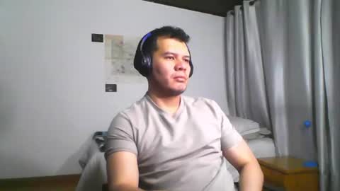 Snapshot of seb5759 chatting on 06.10.26 seb5759 online show from 06.10.26