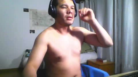 Snapshot of seb5759 chatting on 06.25.26 seb5759 online show from 06.25.26