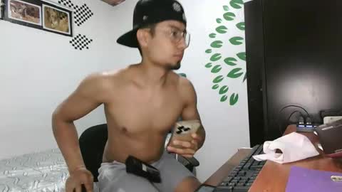 Snapshot of sebas_baby chatting on 10.19.25 SEBASTIAN online show from 10.19.25