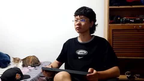 Snapshot of sebasslops chatting on 01.08.26 Sebas online show from 01.08.26