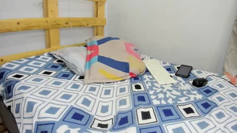 Snapshot of sebastian_0422 chatting on 01.29.25 sebastian 0422 online show from 01.29.25