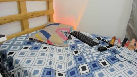 Snapshot of sebastian_0422 chatting on 10.01.25 sebastian 0422 online show from 10.01.25