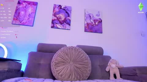     .  INDEPENDENT MODEL online show from 03.22.26