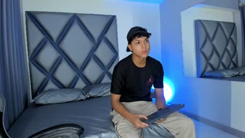 sebastiann_04 online show from 06.23.26